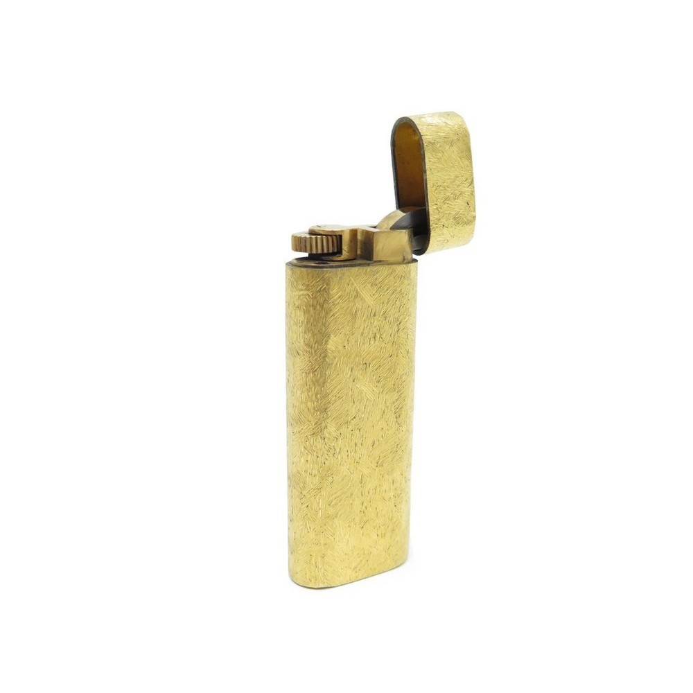 briquet a gaz cartier ovale en metal dore