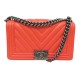 SAC A MAIN CHANEL BOY MEDIUM CUIR CHEVRON CORAIL BANDOULIERE HANDBAG PURSE 6750€