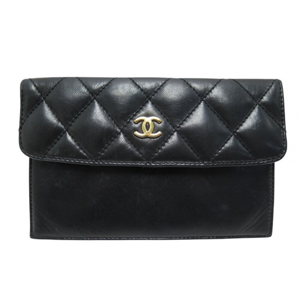 SAC POCHETTE CHANEL A RABAT PORTE-CARTES EN CUIR MATELASSE NOIR BLACK CLUTCH