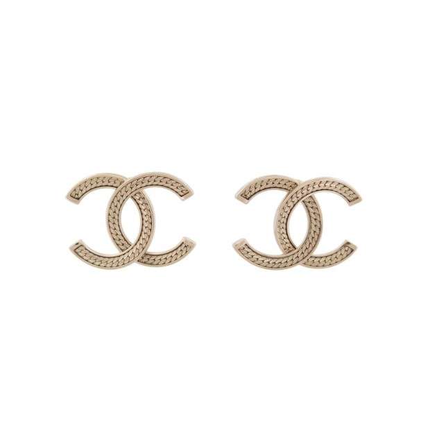 NEUF BOUCLES D'OREILLES CHANEL LOGO CC CHAINE EN METAL DORE NEW EARRINGS 750€