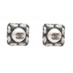 NEUF BOUCLES D'OREILLES CHANEL CARRE LOGO CC TWEED METAL ARGENTE EARRINGS 560€