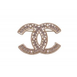 NEUF BROCHE CHANEL LOGO CC STRASS ET PERLES EN METAL DORE GOLD STEEL BROOCH 750€
