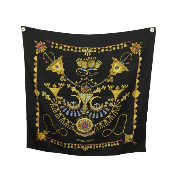 FOULARD HERMES PARURES DES SABLES BOURTHOUMIEUX CARRE 90 SOIE NOIRE SCARF 530€