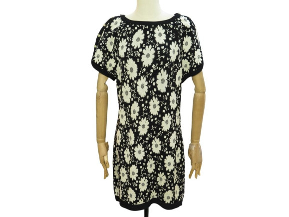 robe chanel fleurs boutons logo cc p47676k06085 s 36