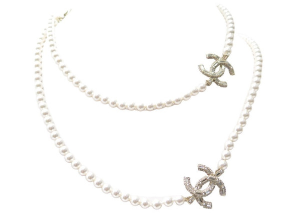 collier chanel logo cc perles sautoir 110cm en