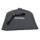 LOT HOUSSE A VETEMENTS PR VESTE CHANEL + CINTRE LOGO CC NOIR GARMENT BAG HANGER