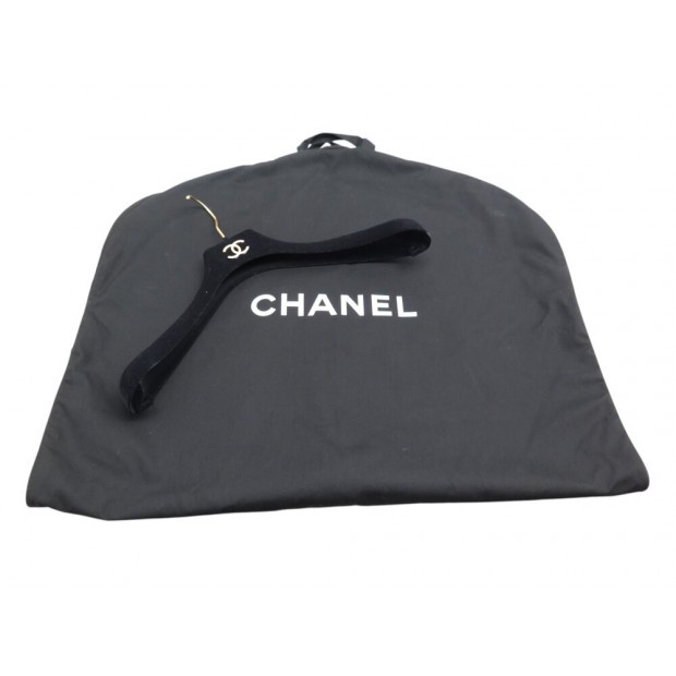 LOT HOUSSE A VETEMENTS PR VESTE CHANEL + CINTRE LOGO CC NOIR GARMENT BAG HANGER