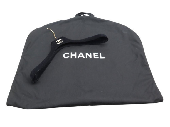 lot housse a vetements pr veste chanel cintre logo