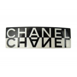 BARRETTE CHANEL EN RESINE NOIRE ET BLANCHE BIJOU PINCE DE CHEVEUX HAIR CLIP 610€