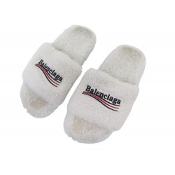 CHAUSSURES BALENCIAGA FURRY 654261 SANDALES 40 41 FAUSSE FOURRURE SANDALS 595€