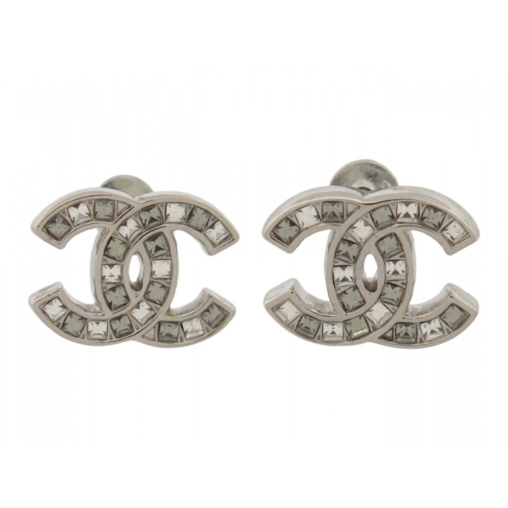 NEUF BOUCLES D'OREILLES CHANEL LOGO CC & STRASS EN METAL ARGENTE EARRINGS 700€