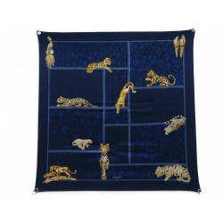 FOULARD CARTIER TIGRES ET PANTHERES CARRE EN SOIE BLEUE MARINE TIGER SCARF 690€