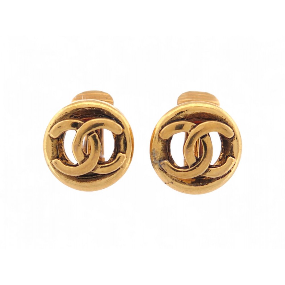 VINTAGE BOUCLES D'OREILLES CHANEL LOGO CC A CLIPS EN METAL DORE GOLDEN EARRINGS