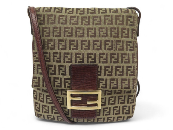 sac a main fendi besace logo monogramme zucca 8bt075