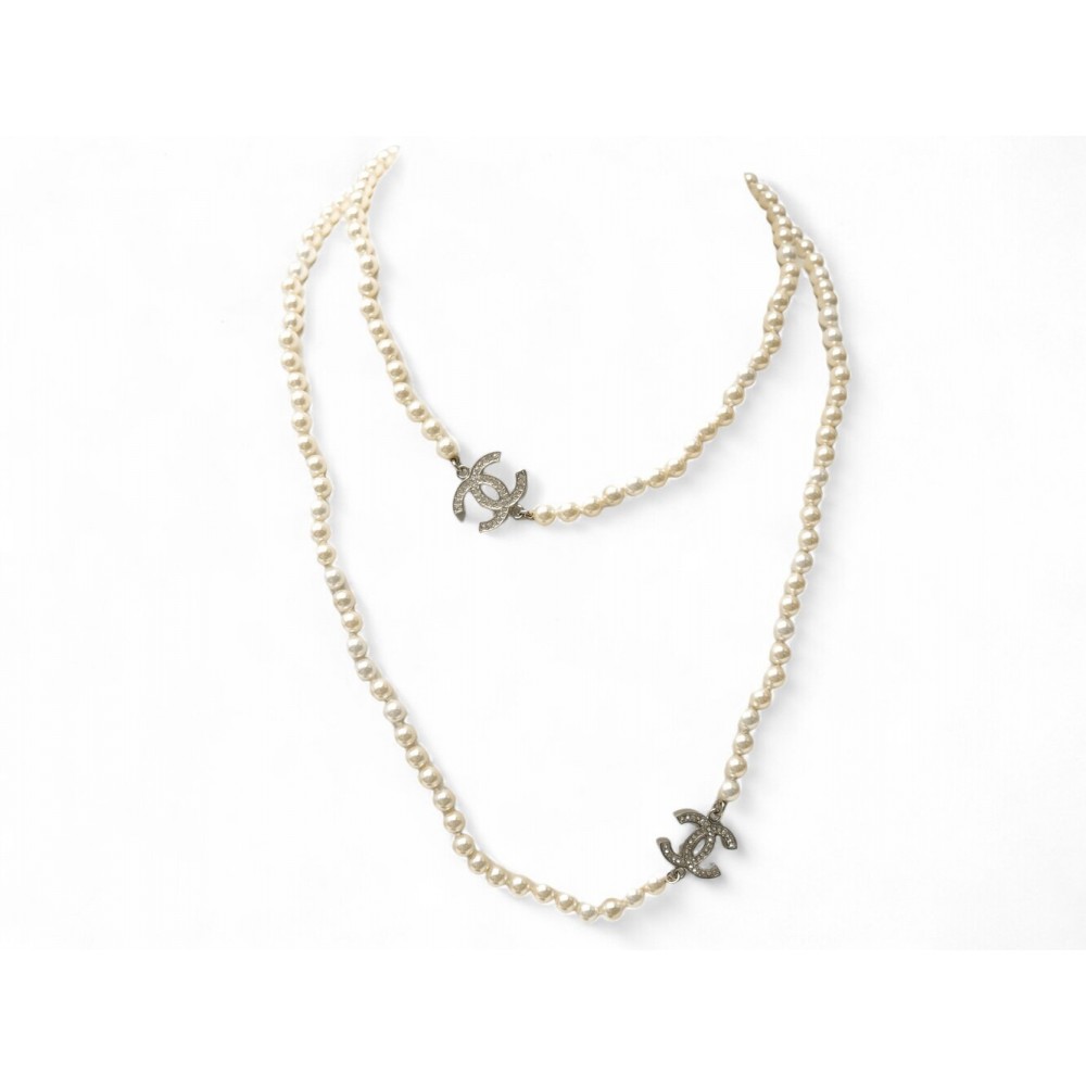 NEUF COLLIER CHANEL SAUTOIR PERLES STRASS ET LOGO CC 110CM METAL DORE NECKLACE