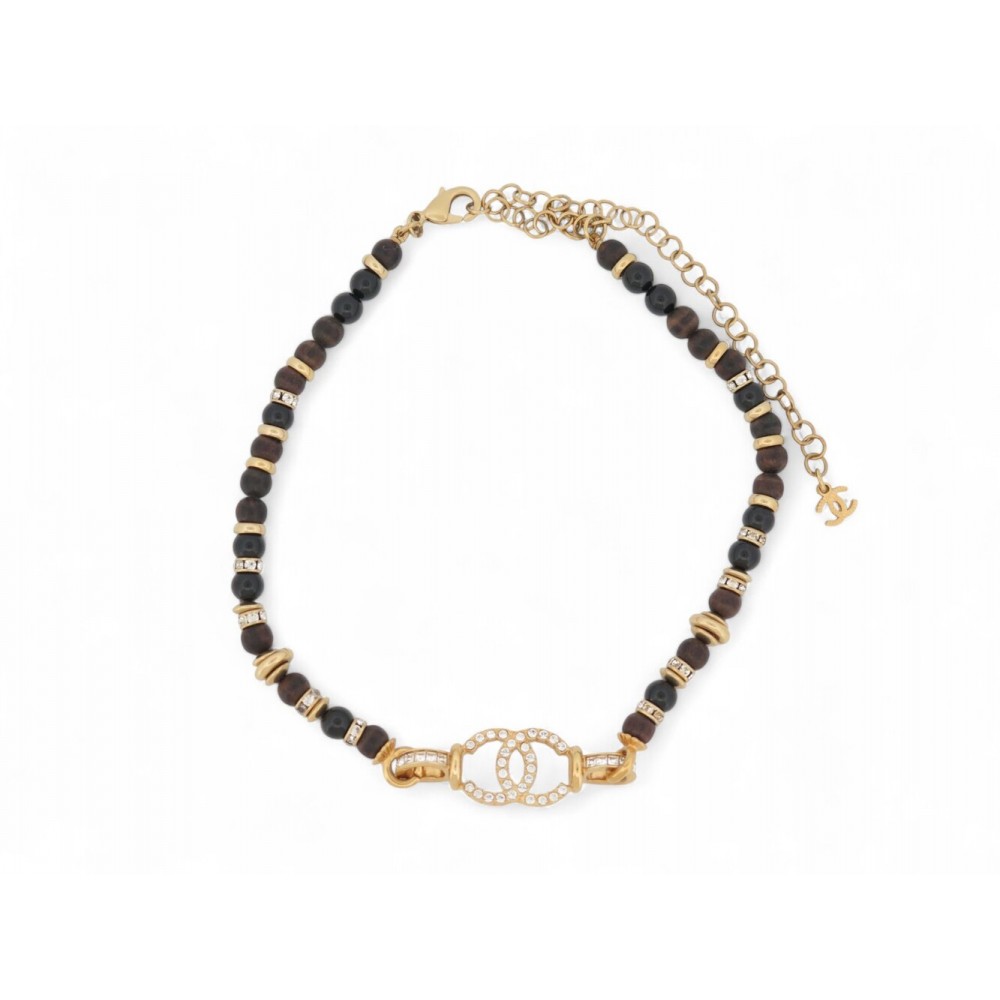 NEUF COLLIER RAS DE COU CHANEL LOGO CC STRASS ET PERLES NOIRES EN BOIS NECKLACE