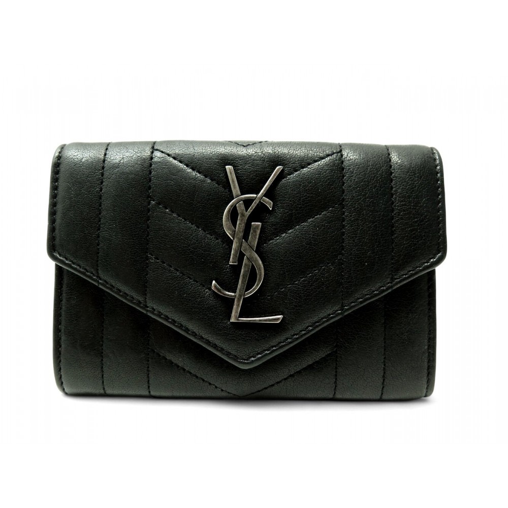 PORTEFEUILLE YVES SAINT LAURENT 437471 ENVELOPPE CASSANDRE CHEVRON WALLET 550€