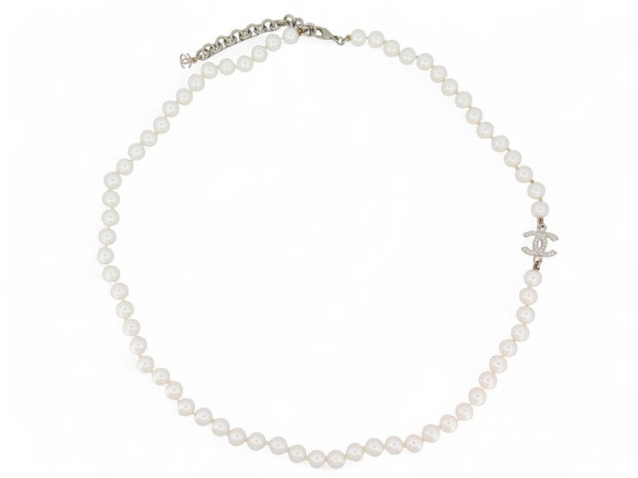  collier de perles chanel logo cc argente avec