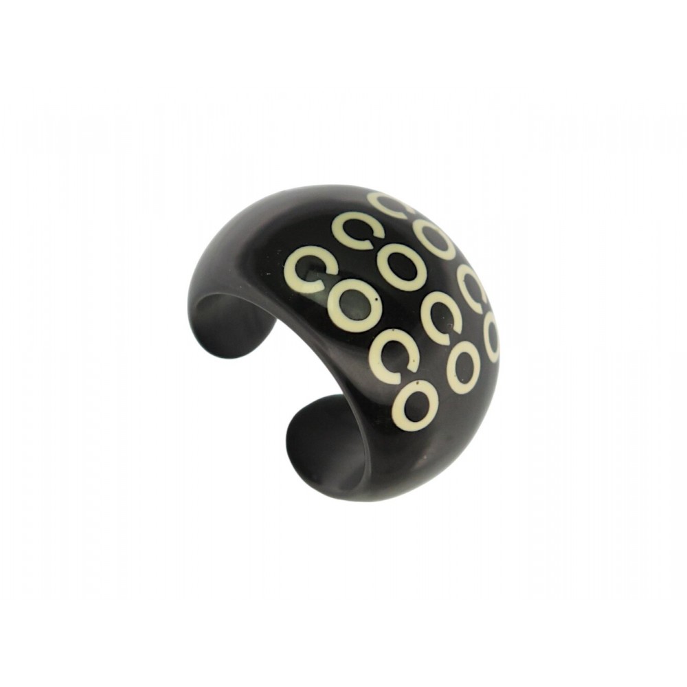 BAGUE CHANEL COCO COLLECTION 2001 T54 EN RESINE NOIRE BLACK RESIN RING 620€