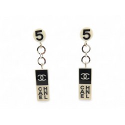 NEUF BOUCLES D'OREILLES CHANEL PENDANTES LOGO CC NUMERO 5 RESINE EARRINGS 690€