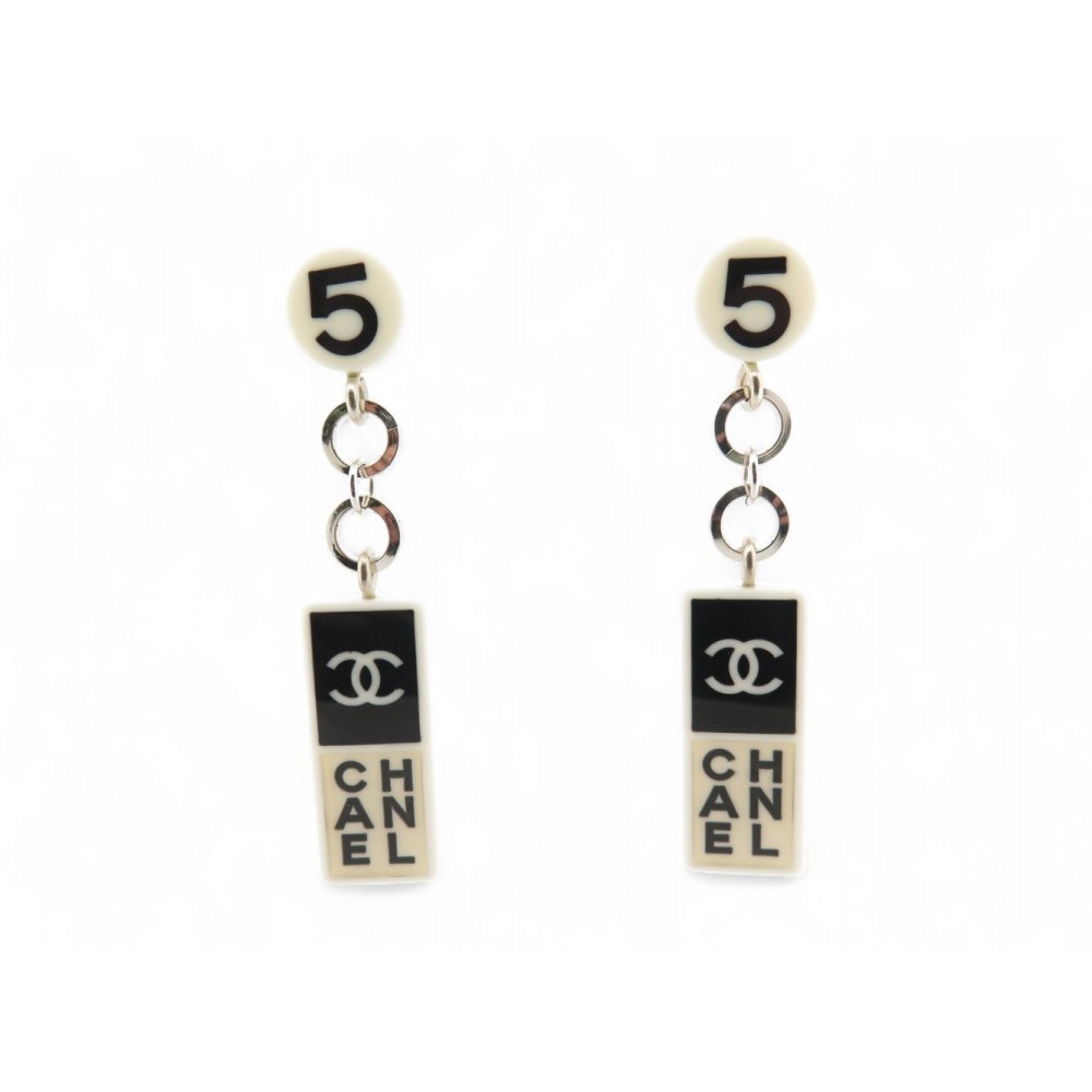 NEUF BOUCLES D'OREILLES CHANEL PENDANTES LOGO CC NUMERO 5 RESINE EARRINGS 690€