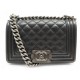 SAC A MAIN CHANEL PETIT BOY A67085 EN CUIR CAVIAR NOIR BANDOULIERE PURSE 6100€