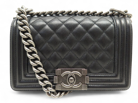sac a main chanel petit boy a67085 en cuir caviar noir