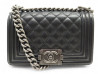 sac a main chanel petit boy a67085 en cuir caviar noir