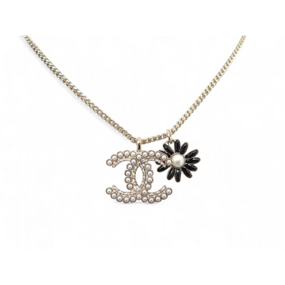 NEUF COLLIER CHANEL PERLES ET FLEURS EMAIL 2022 METAL DORE 41.5CM NECKLACE 1210€