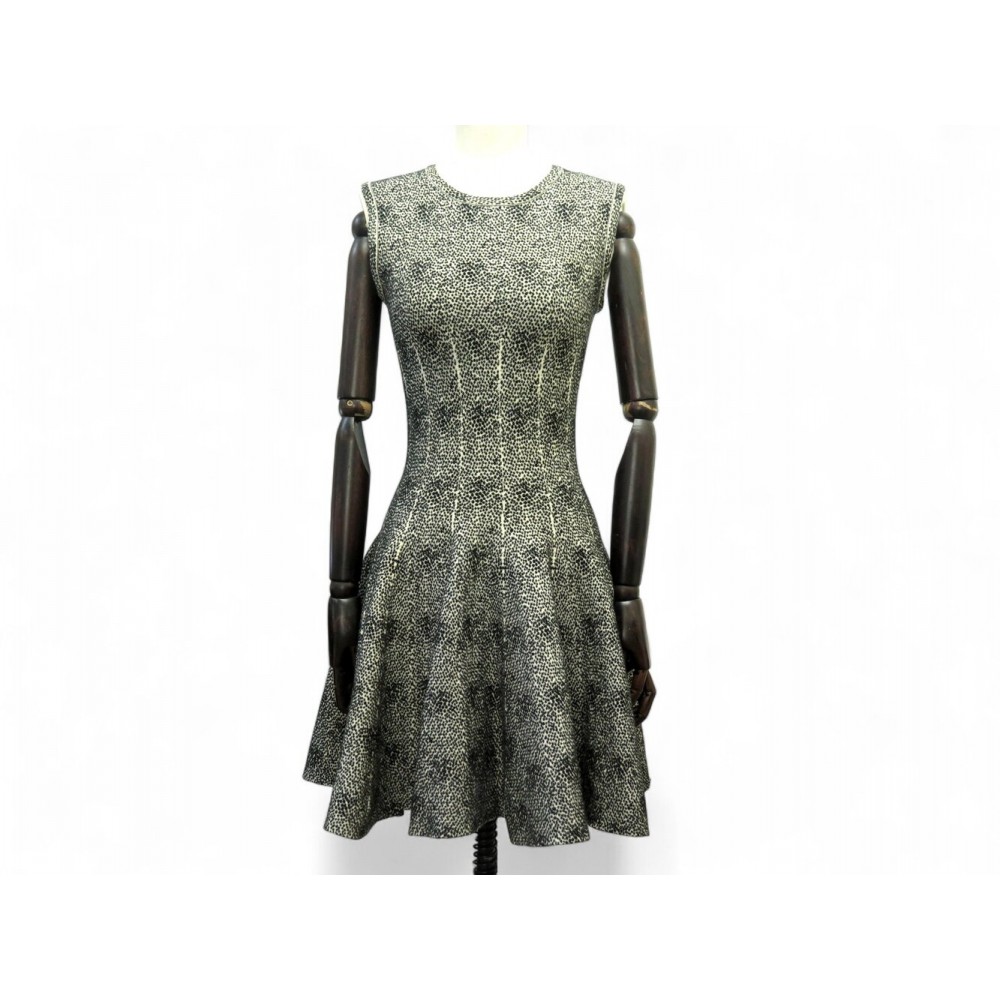 ROBE ALAIA PATINEUSE EN LAINE 38 ECRUE ET POINTS NOIRS SHORT SKATER DRESS 2400€
