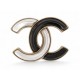 NEUF BROCHE CHANEL LOGO CC RESINE NOIR & BLANC + BOITE BLACK & WHITE BROOCH 750€