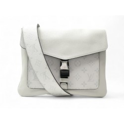NEUF SACOCHE LOUIS VUITTON MESSENGER OUTDOOR M30411 RABAT MONOGRAM ECLIPSE 2200€
