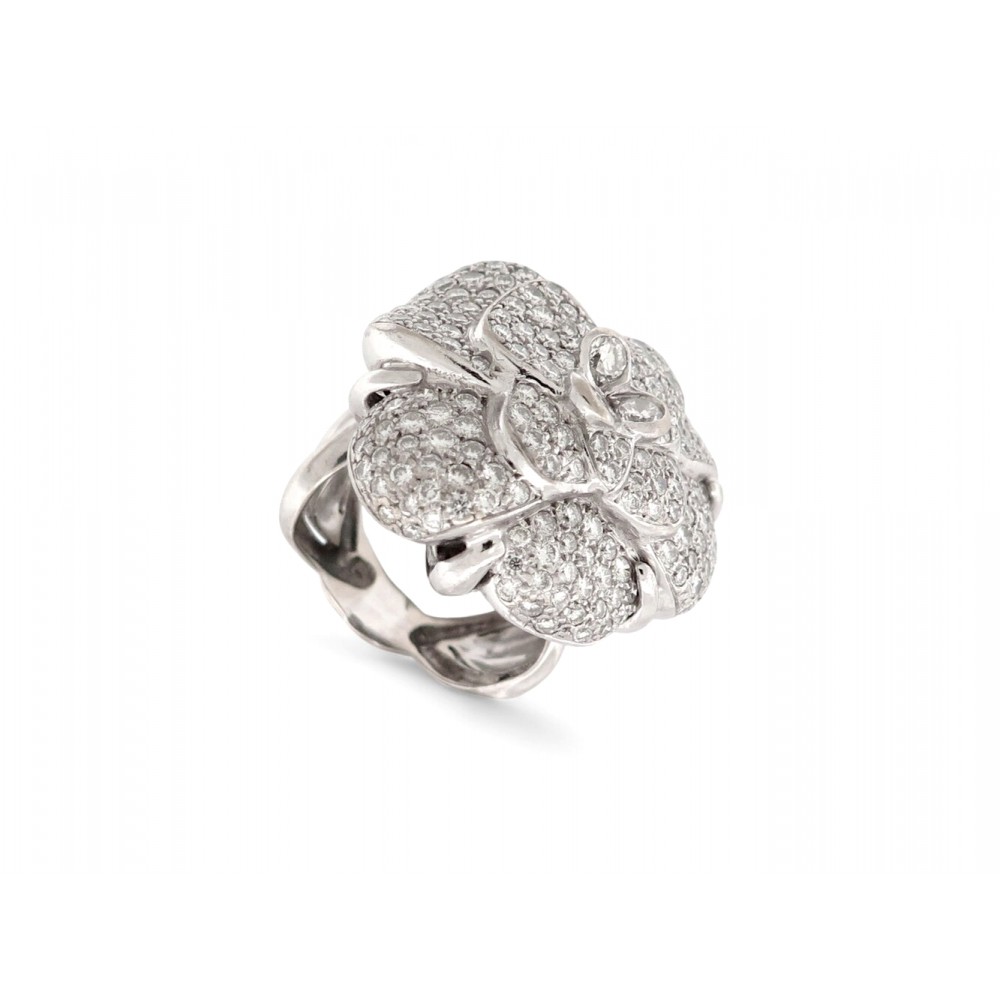 BAGUE COCKTAIL CAMELIA T53 SERTIE DE 188 DIAMANTS 4.12CT OR BLANC 18K 27.5G RING