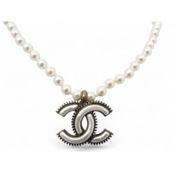 NEUF COLLIER CHANEL LOGO CC NACRE ET PERLES 35 49.5 CM + BOITE NECKLACE 1290€