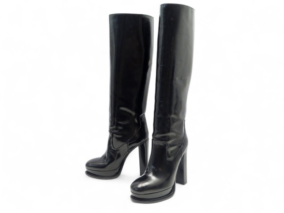 chaussures alexander mcqueen bottes a talons
