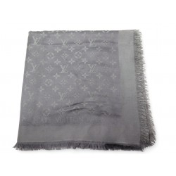 CHALE LOUIS VUITTON MONOGRAM SHINE M75120 EN SOIE LAINE ARGENTE GRIS SHAWL 590€