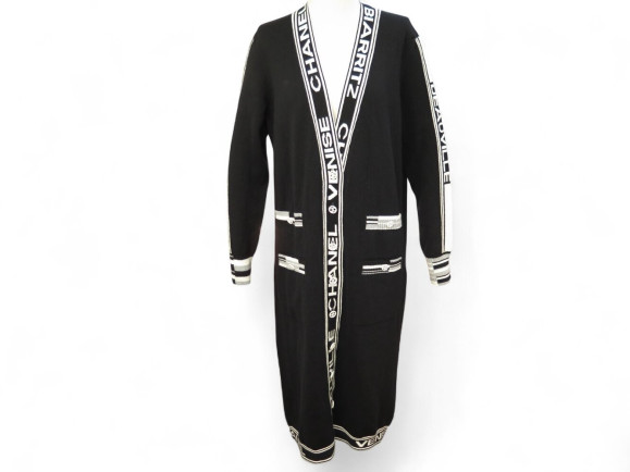 gilet long chanel p60732k46366 cardigan long logo