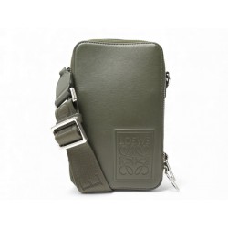 SAC A MAIN LOEWE POCHETTE VERTICALE CROSSBODY POCKET BANDOULIERE CUIR KAKI 900€