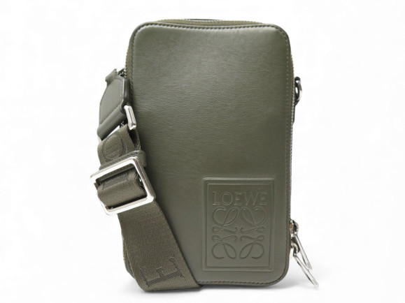 sac a main loewe pochette verticale crossbody pocket