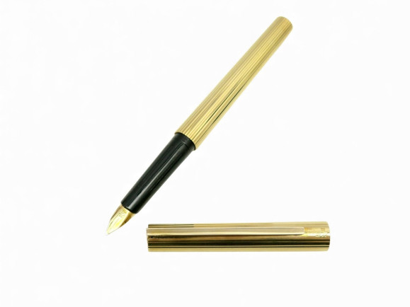 stylo plume st dupont a cartouches plaque or dore gold