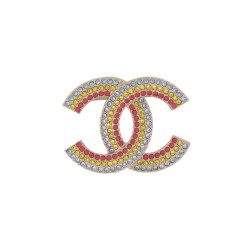 NEUF BROCHE CHANEL LOGO CC EN STRASS MULTICOLORES 2023 MULTICOLORED BROOCH 720€