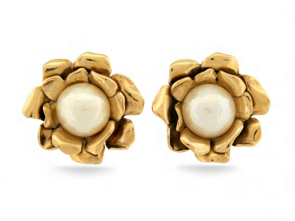   boucles d'oreilles yves saint laurent