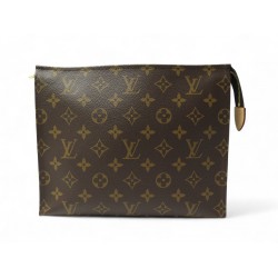 POCHETTE DE VOYAGE LOUIS VUITTON TROUSSE TOILETTE 26 M47542 TOILE MONOGRAM 920€