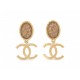 NEUF BOUCLES D'OREILLES CHANEL LOGO CC PENDANTES PIERRES DORE NEW EARRINGS 750€
