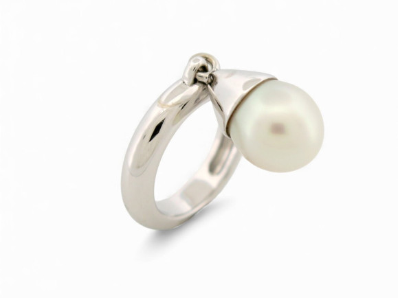 bague dior muguet tribale avec perle t53 en or blanc