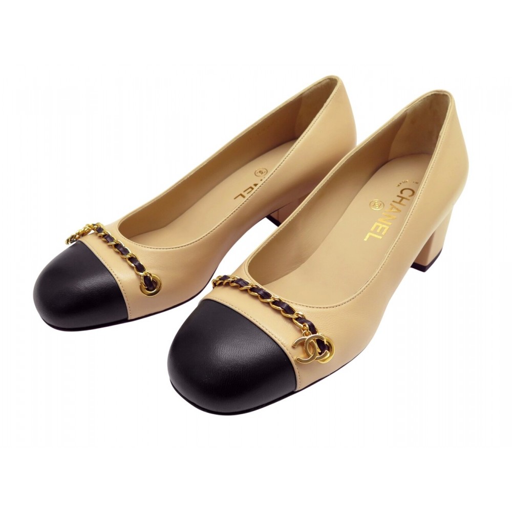 NEUF CHAUSSURES CHANEL G33722 ESCARPINS 37.5 CUIR BICOLORE CHARM LOGO CC 1290€