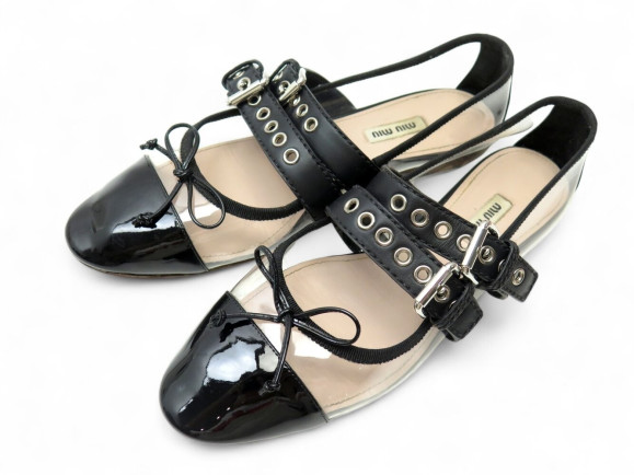 chaussures miu miu 41 ballerines cuir verni noir