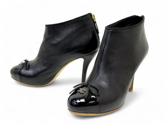 chaussures chanel bottines logo cc g28409 38 en