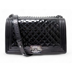 SAC A MAIN CHANEL GRAND BOY EN CUIR MATELASSE VERNIS BANDOULIERE HAND BAG 7100€