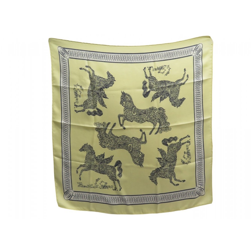 RARE VINTAGE FOULARD HERMES PEGASE ET CHEVAUX 1960 EN SOIE JAUNE CARRE 60 SCARF